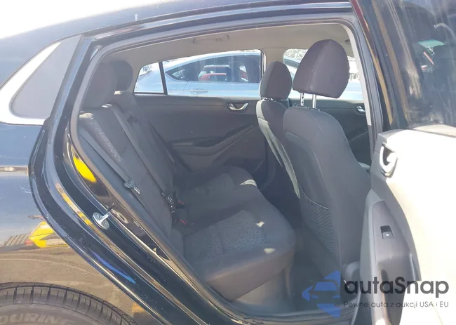 KMHC75LC5HU031577: 44465684