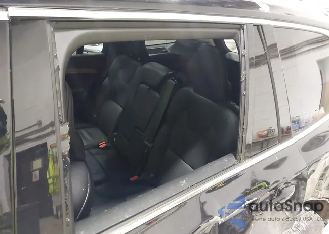 YV4L12PEXR1168532: 44465706