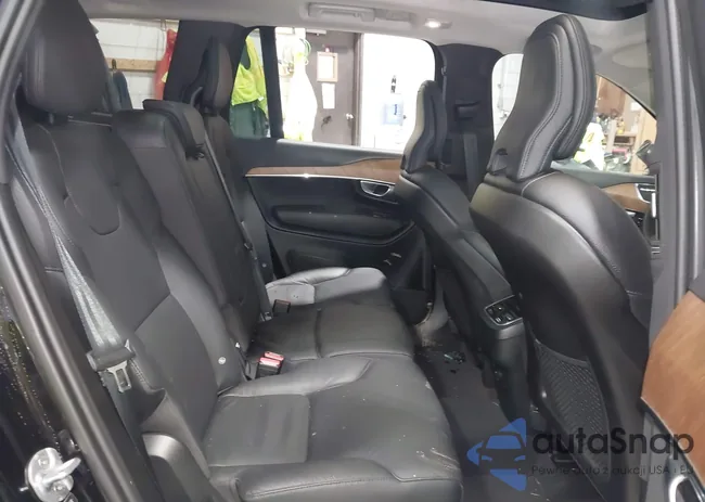 YV4L12PEXR1168532: 44465706