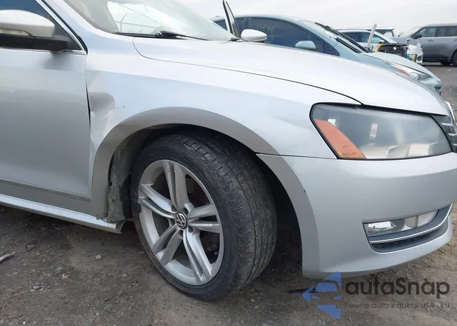 1VWBN7A38CC037406: 44466859