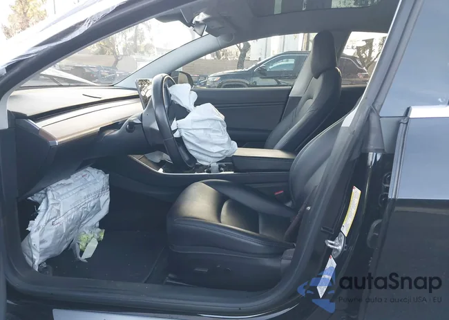 5YJ3E1EA4JF070111: 44467001