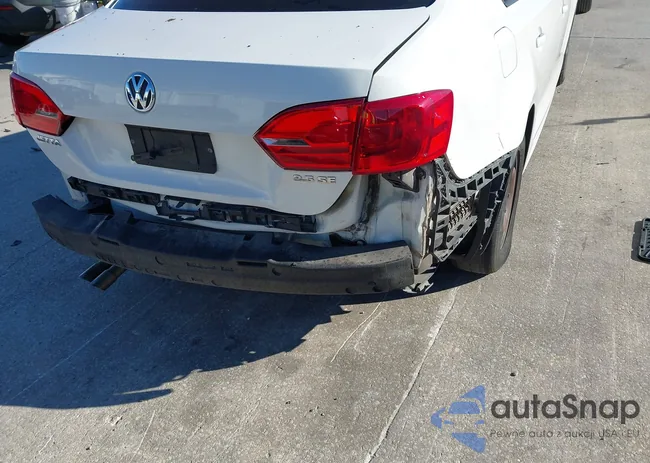 3VWDX7AJXBM369751: 44467034