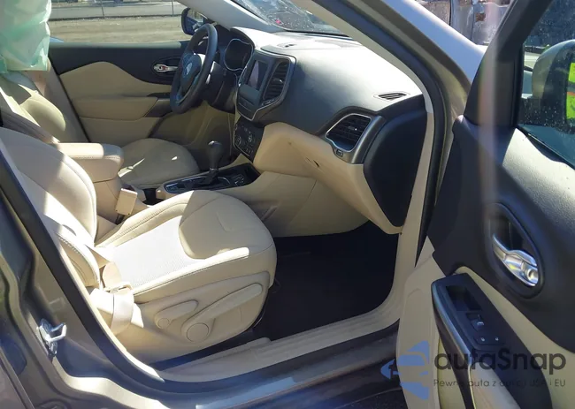 1C4PJLCB4KD263694: 44467217