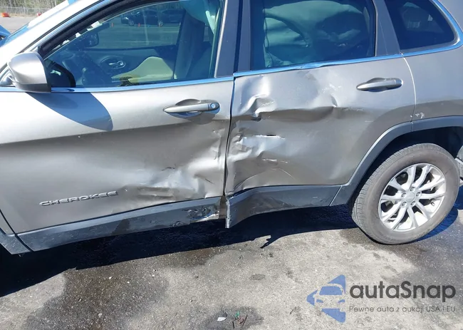 1C4PJLCB4KD263694: 44467217