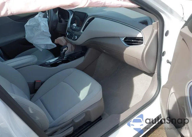 1G1ZD5ST2PF114114: 44466374