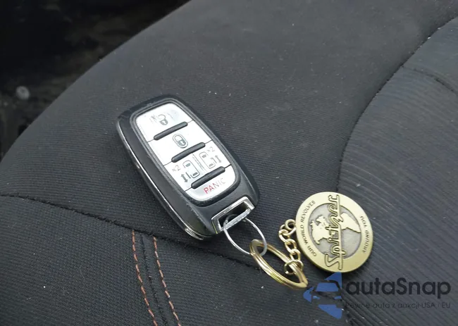 2C4RC1DG4HR592418: 44467760