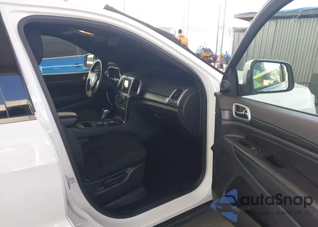 1C4RJEAG8LC141057: 44468163