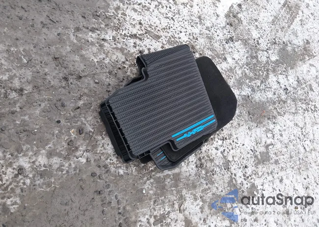 KNAGM4A79C5296470: 44468257