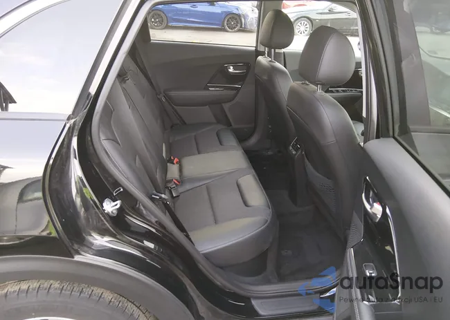 KNDCD3LD8N5547870: 44468294