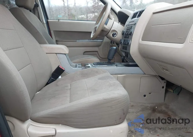 1FMCU0D77AKA43132: 44467629