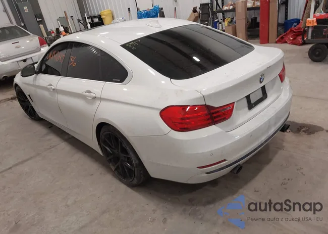 WBA4E5C53HG189525: 44468736