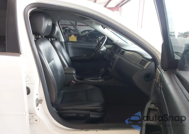 2G1WD58C979230395: 44469001