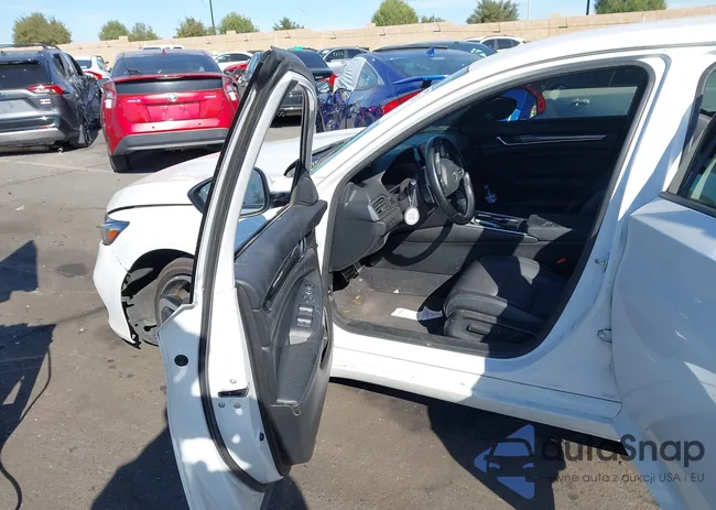 1HGCV1F33KA014558: 44469323