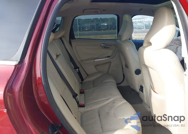 YV4992DZ6A2021729: 44468679