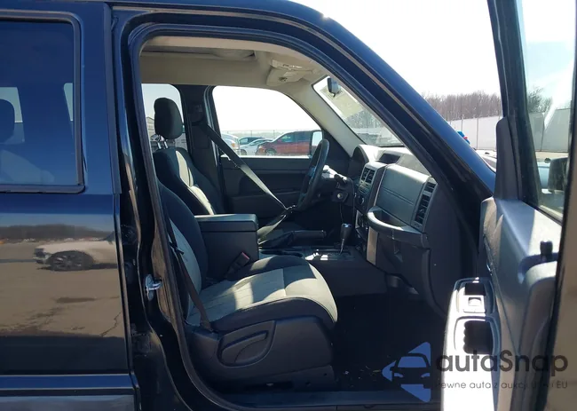 1J4PN2GK0AW113507: 44468701