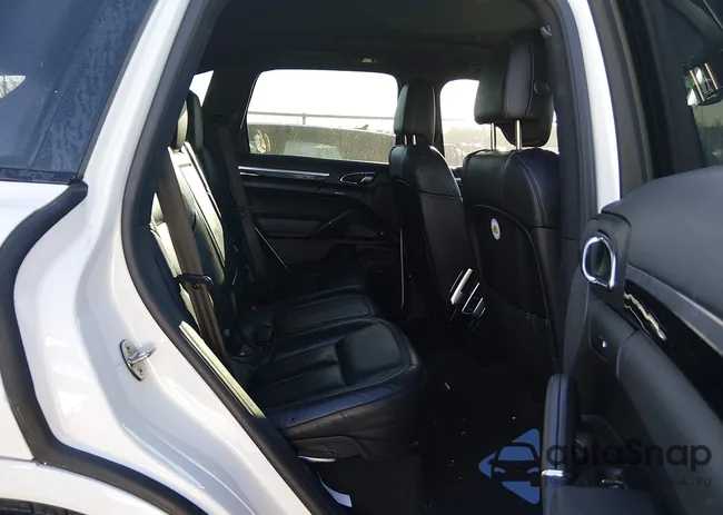 WP1AA2A27HKA81851: 44470043