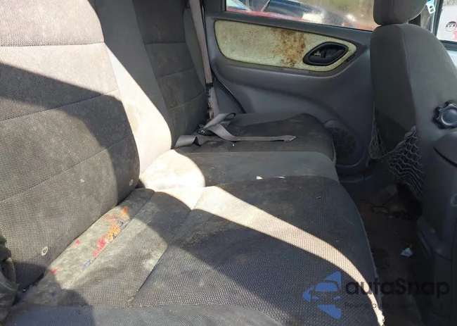 1FMYU03162KA92035: 44470145