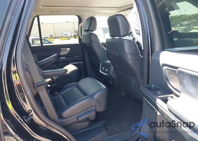 1FMJU1M88SEA31741: 44470256