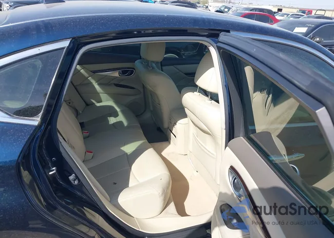 JN1BY1AP6JM180522: 44471214