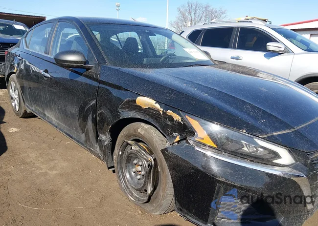 1N4BL4DV2SN335530: 44471309