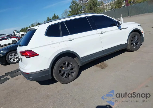 3VV3B7AX2NM061738: 44470357