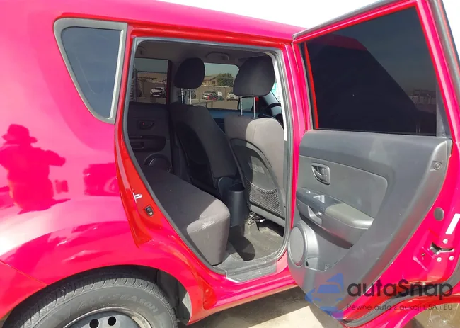 KNDJT2A56D7616946: 44470366