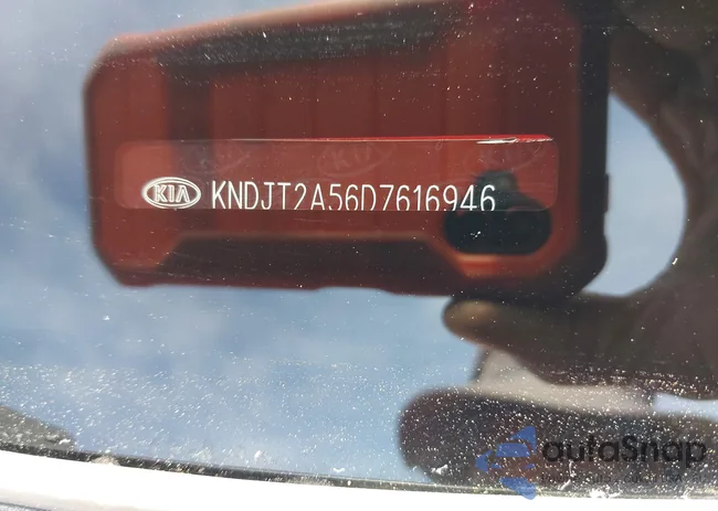 KNDJT2A56D7616946: 44470366