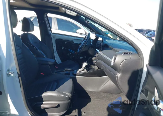 3KPF54AD0NE426743: 44470422