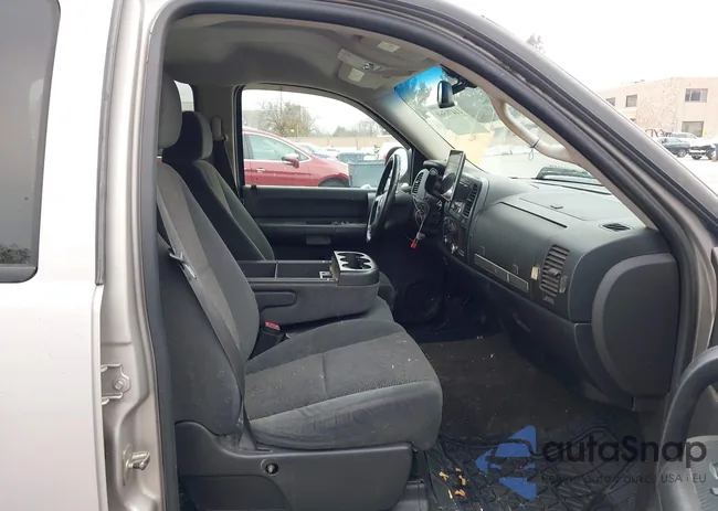 2GTEC13J371531330: 44470560