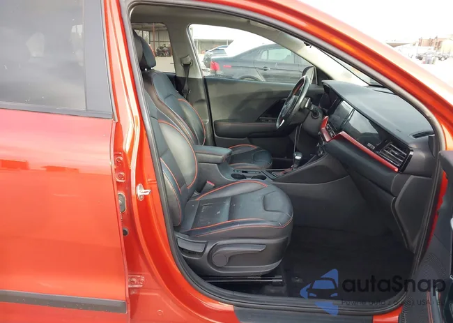 KNDCC3LC8L5393247: 44470575