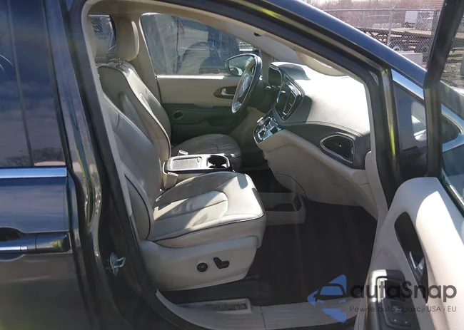 2C4RC1GG3JR100964: 44471729