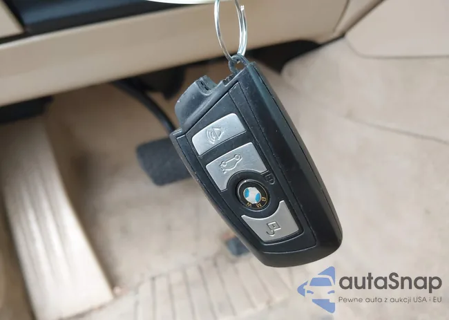 WBAXH5C52CDW08561: 44471773