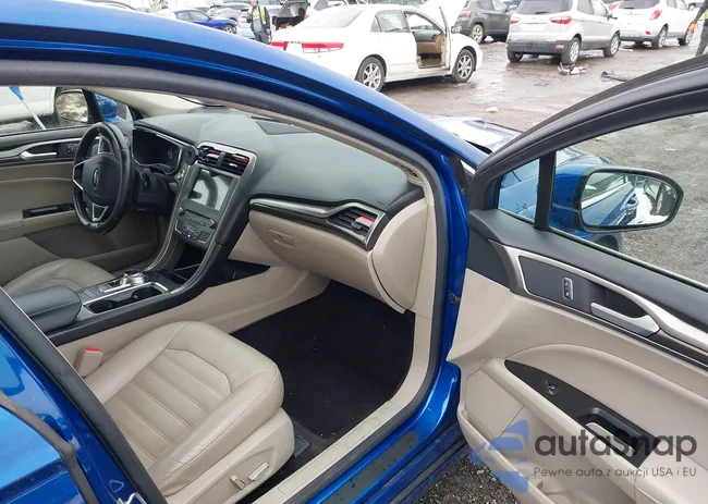 3FA6P0LU3HR123555: 44471791