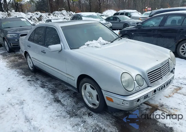 WDBJF70H2XA764551: 44471819