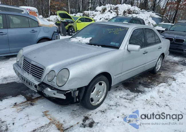 WDBJF70H2XA764551: 44471819