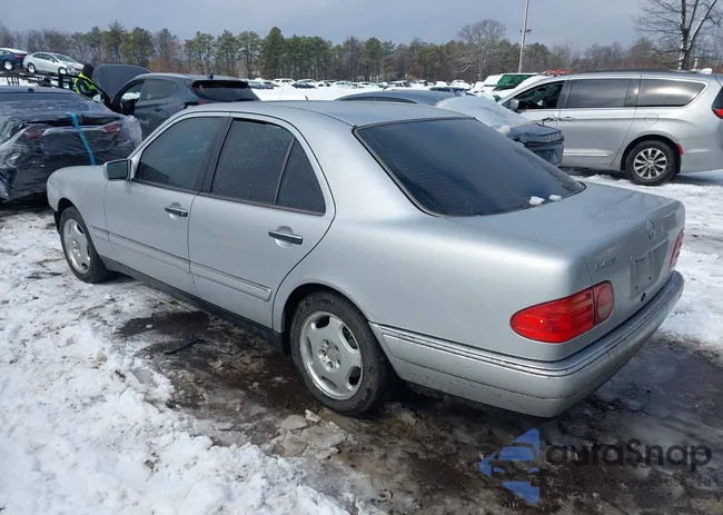 WDBJF70H2XA764551: 44471819