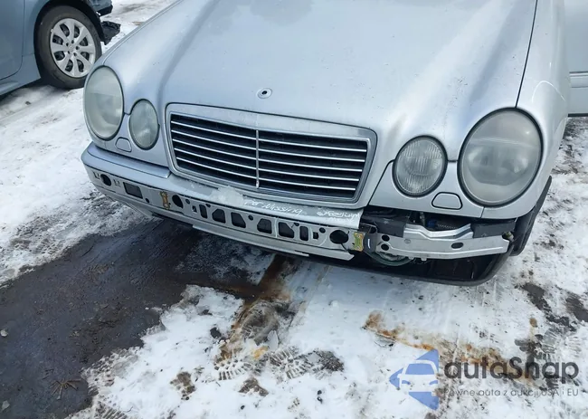 WDBJF70H2XA764551: 44471819