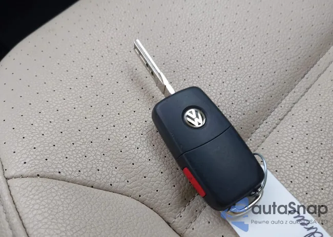 3VWDB7AJXHM309203: 44472125