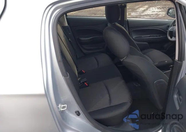 ML32AUHJ7RH017227: 44472321