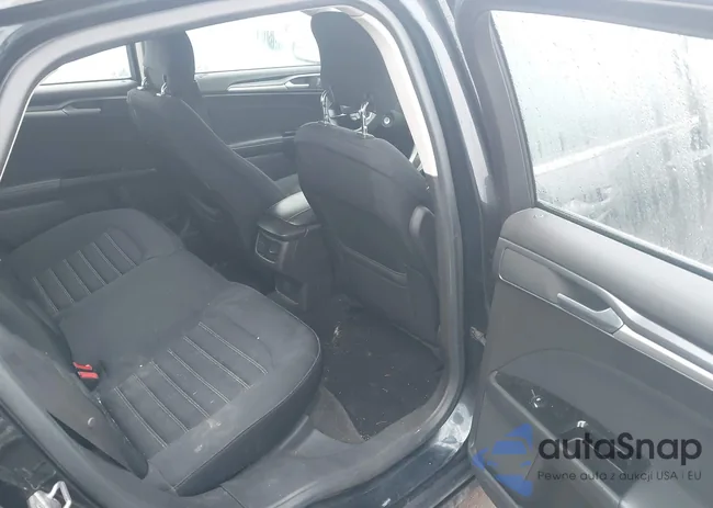 3FA6P0HD7ER249180: 44471358