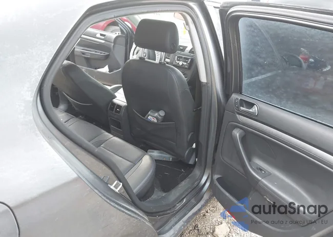 3VWRM71K79M147394: 44471390