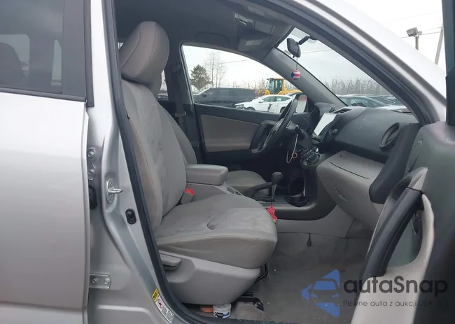 2T3BF4DV2BW166247: 44472751