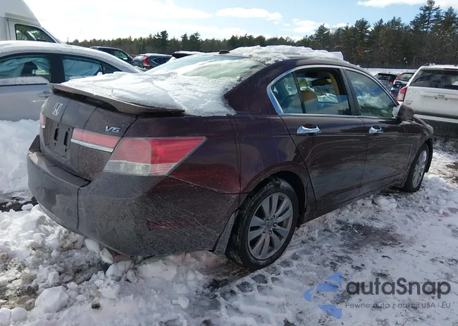 1HGCP3F87CA028398: 44472829