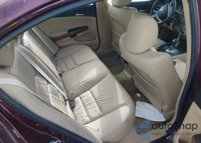 1HGCP3F87CA028398: 44472829