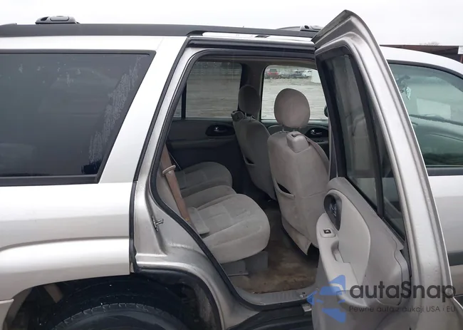 1GNDT13S452238576: 44472924