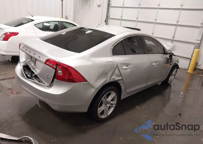 YV1612TK6F1342310: 44472937