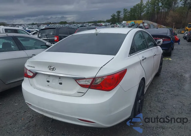 5NPEC4AC1BH137032: 44472956