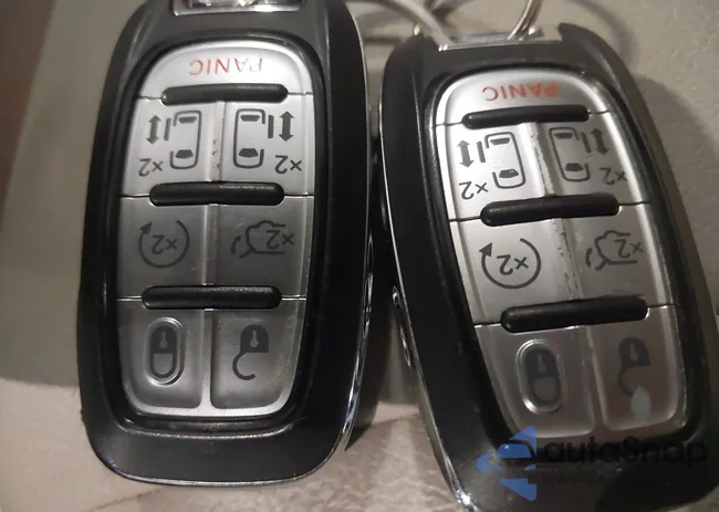 2C4RC1EG5LR240018: 44472957