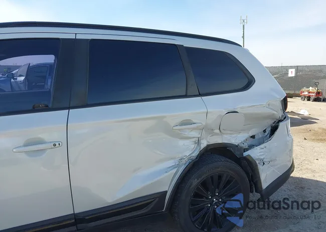 JA4AD3A37LZ047023: 44472982