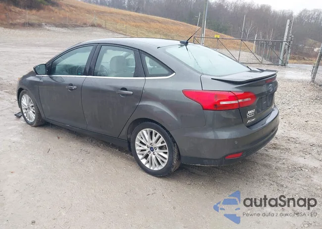 1FADP3J27GL305427: 44473098